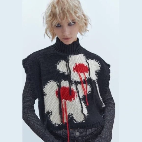 Zara Jackets & Blazers - ZARA Rare Knit Floral Cropped Vest